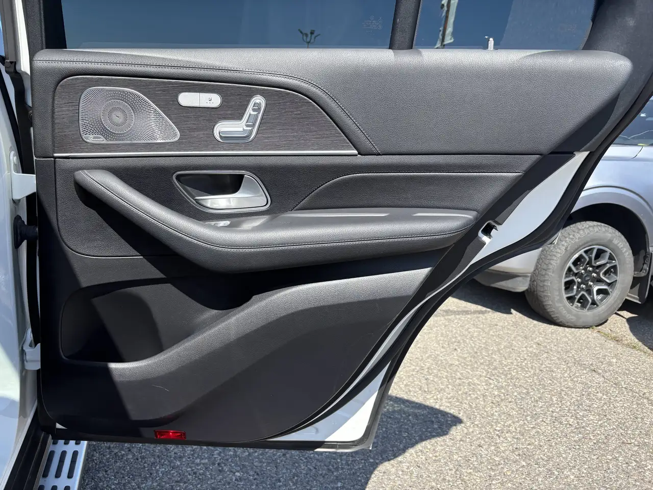 Mercedes-Benz GLE - Image 31