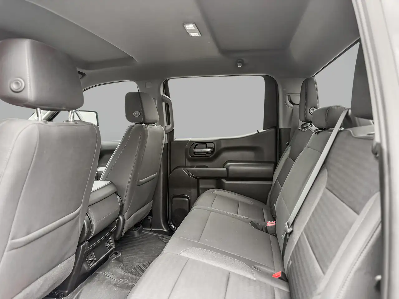 Chevrolet Silverado 1500 - Image 8