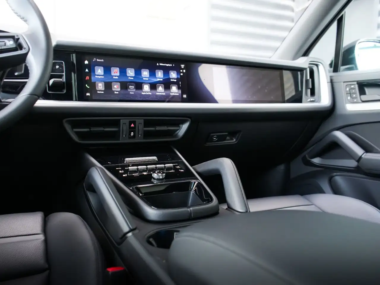 Porsche Cayenne - Image 23