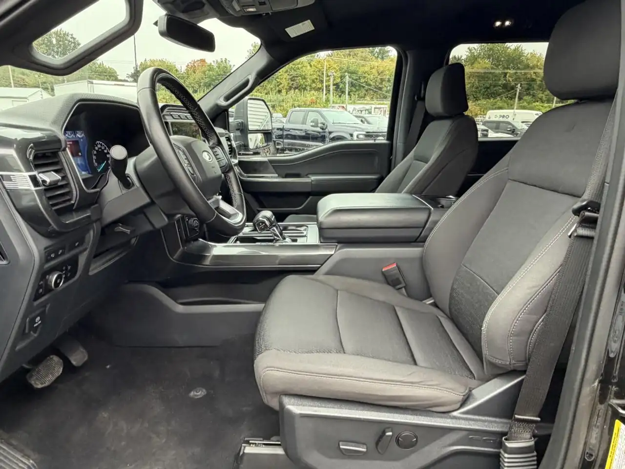 Ford F-150 - Image 12