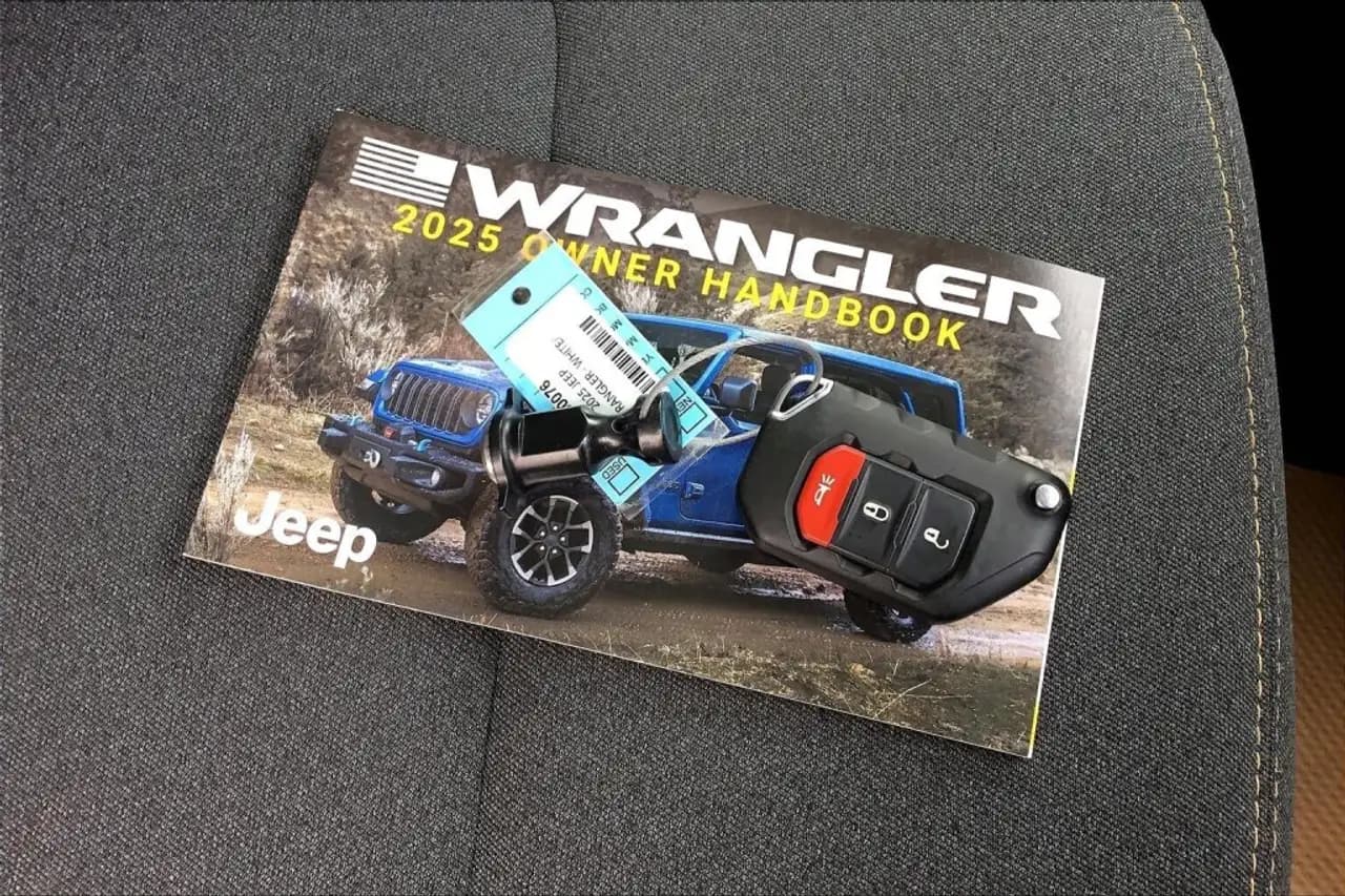 Jeep Wrangler - Image 12