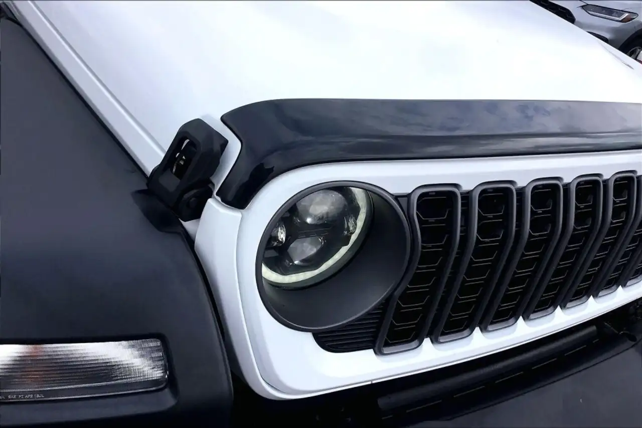 Jeep Wrangler - Image 27
