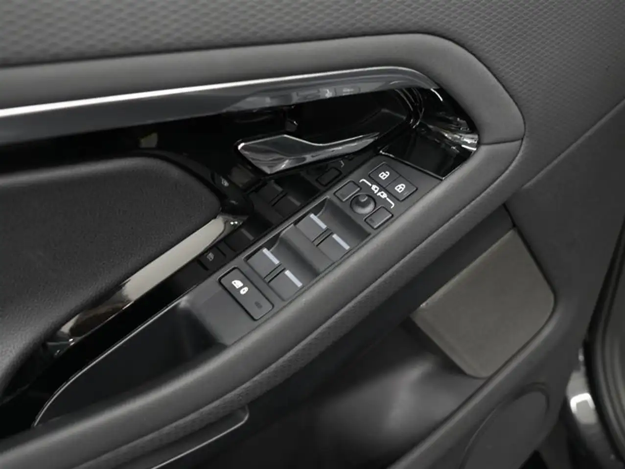 Land Rover Range Rover Evoque - Image 17