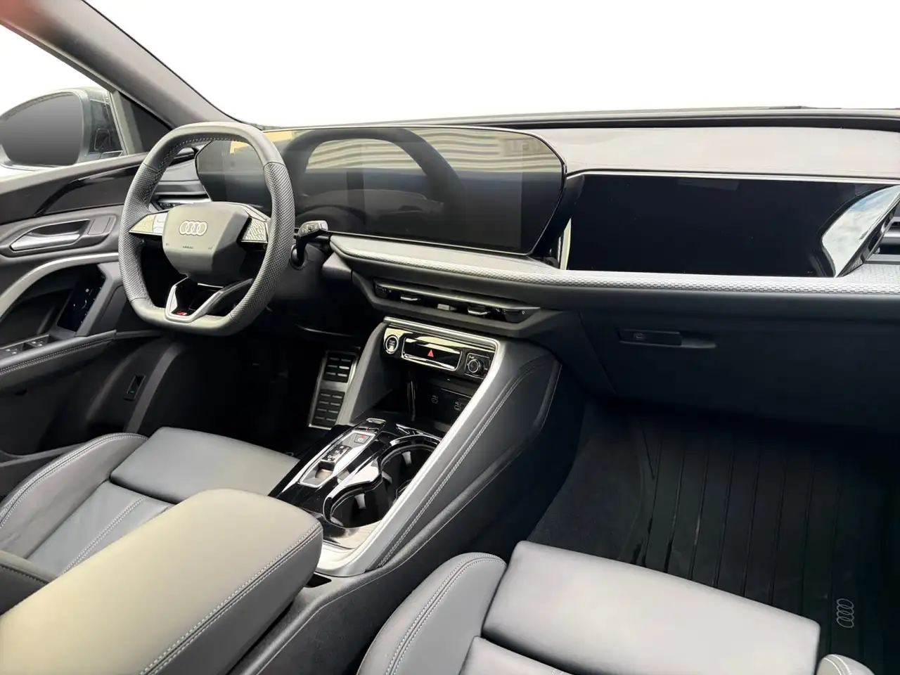 Audi Q5 - Image 13