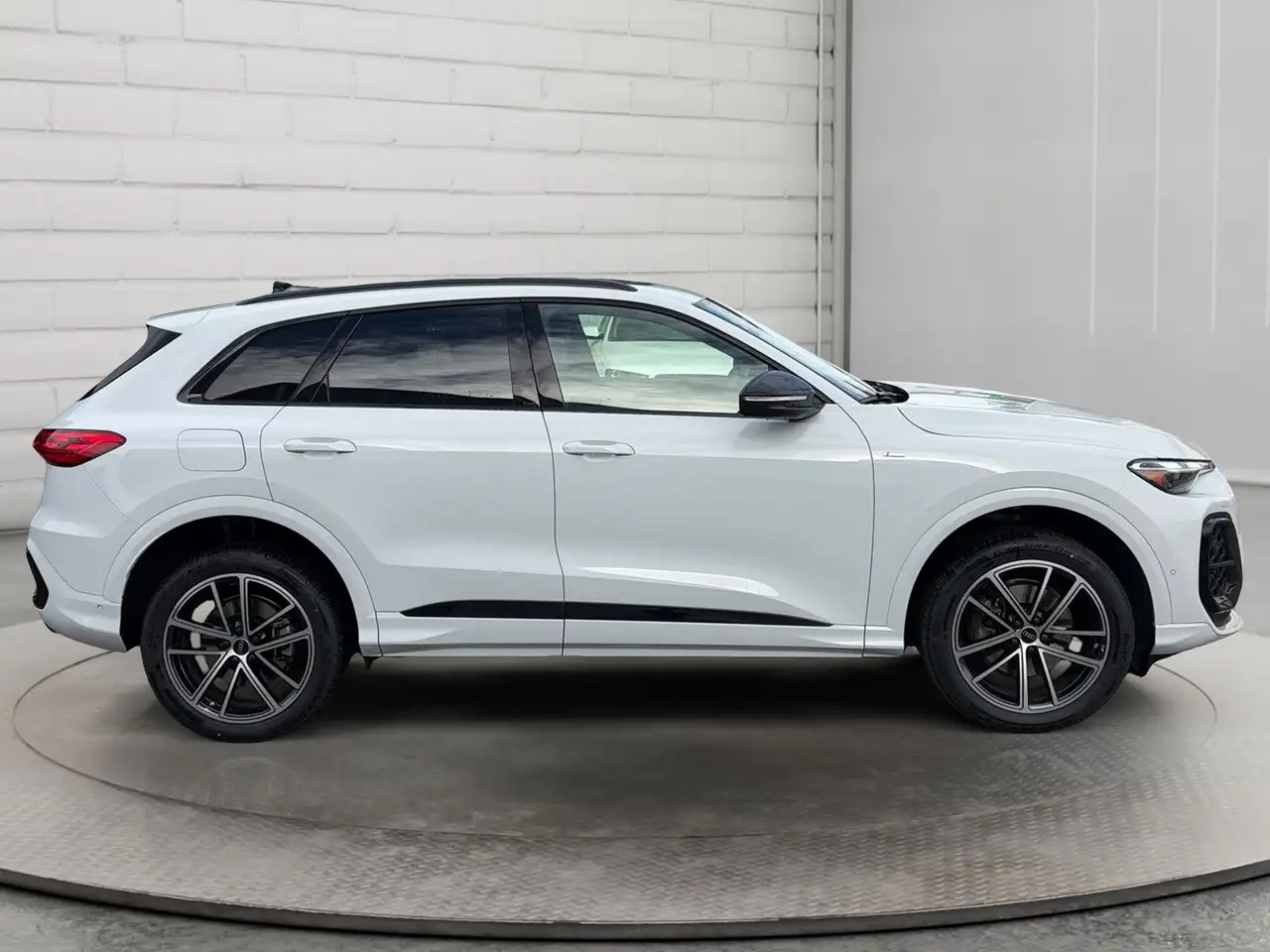 Audi Q5 - Image 6