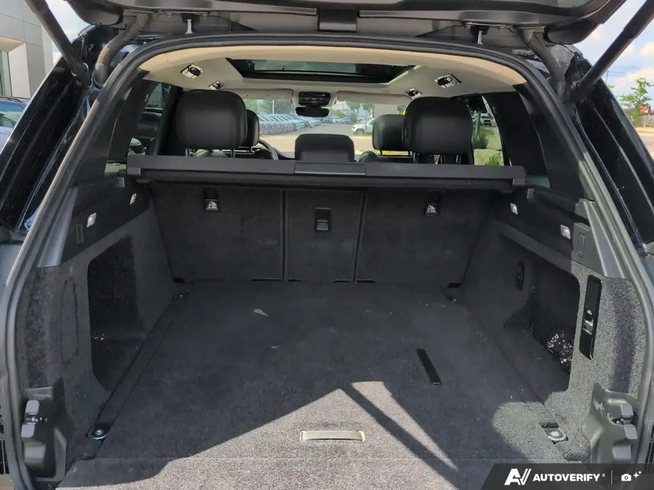 Land Rover Range Rover - Image 11