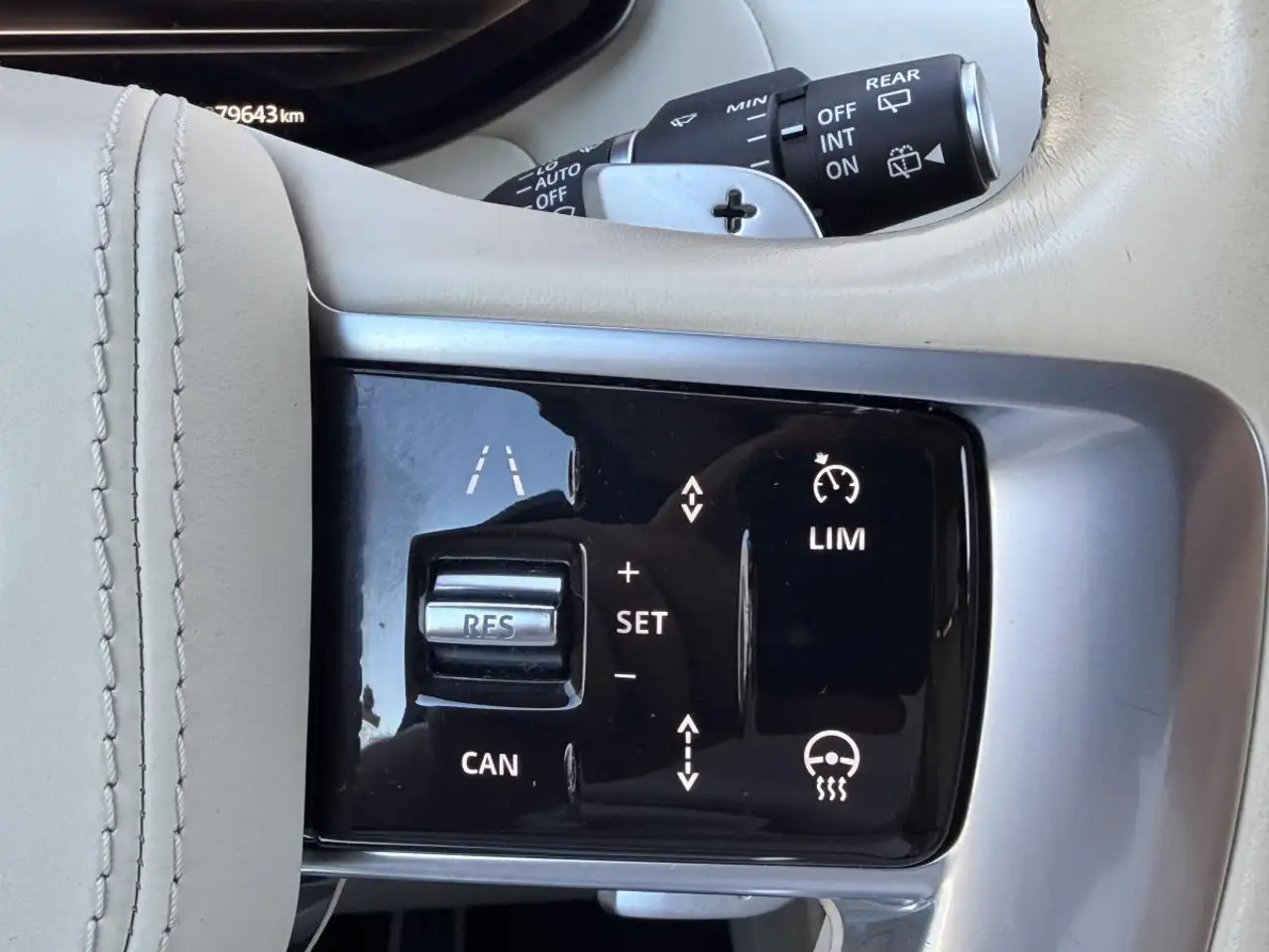 Land Rover Range Rover - Image 19