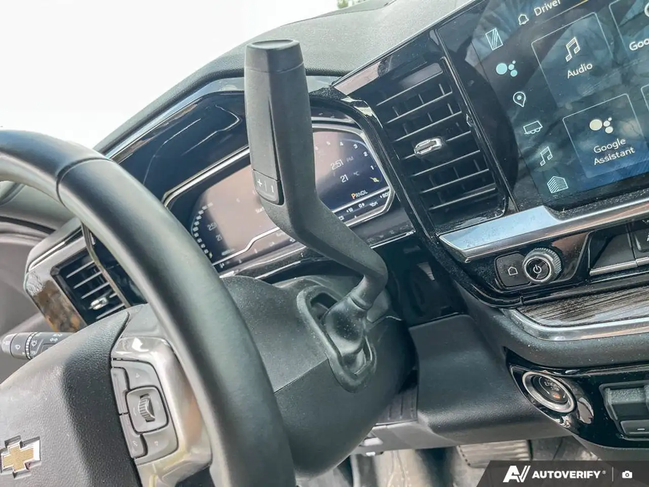 Chevrolet Silverado 1500 - Image 16