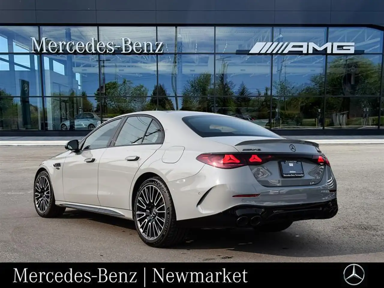 Mercedes-Benz E-Class - Image 4