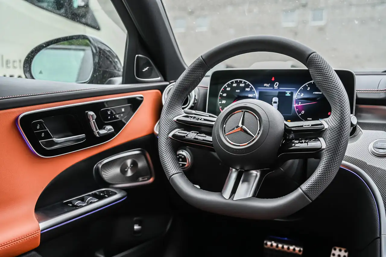 Mercedes-Benz C-Class - Image 17