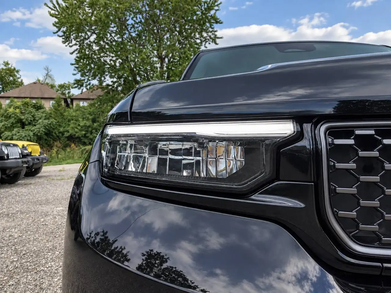 Jeep Grand Cherokee - Image 32