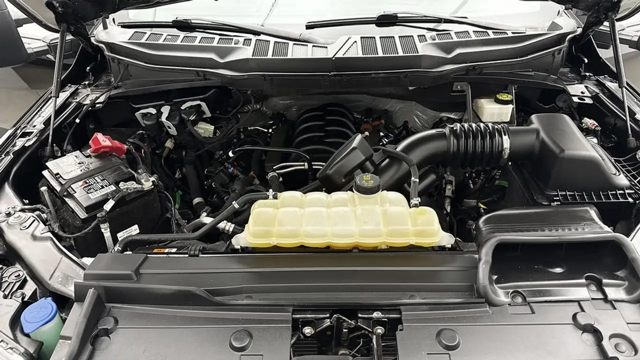 Ford F-150 - Image 24