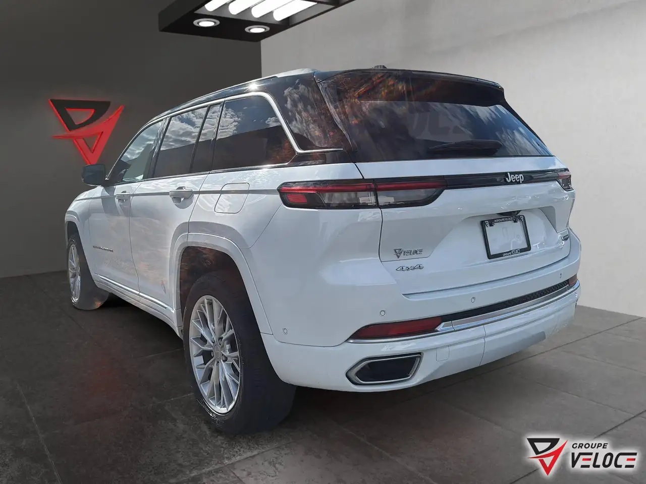 Jeep Grand Cherokee - Image 8