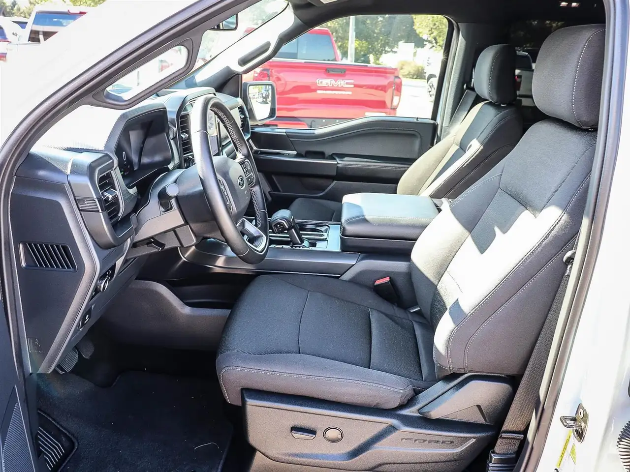 Ford F-150 - Image 10