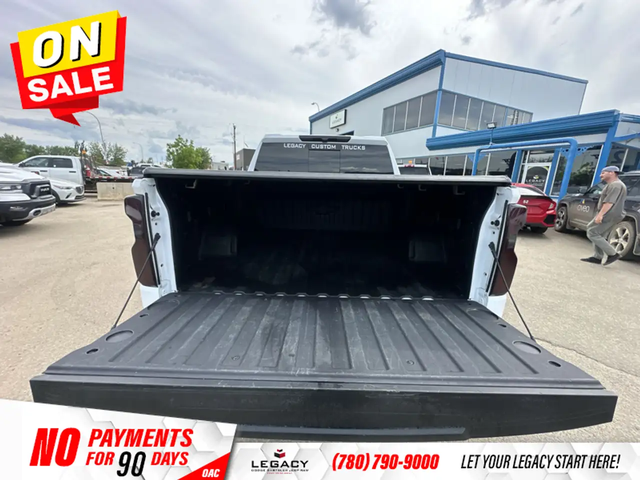Chevrolet Silverado 1500 - Image 20