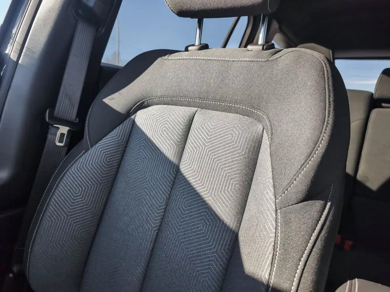 Jeep Cherokee - Image 23