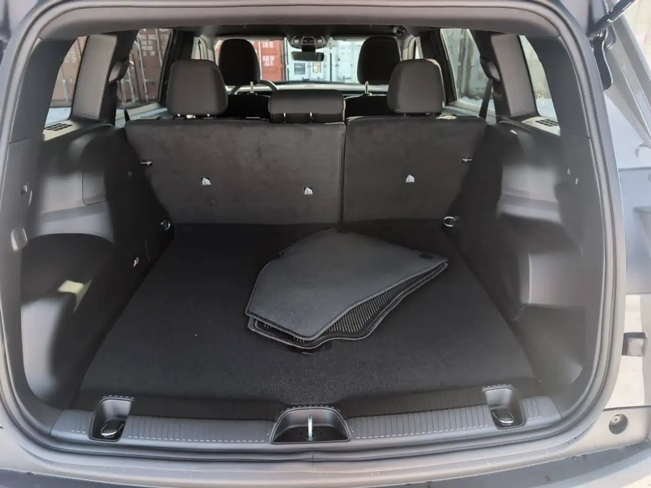 Jeep Cherokee - Image 15