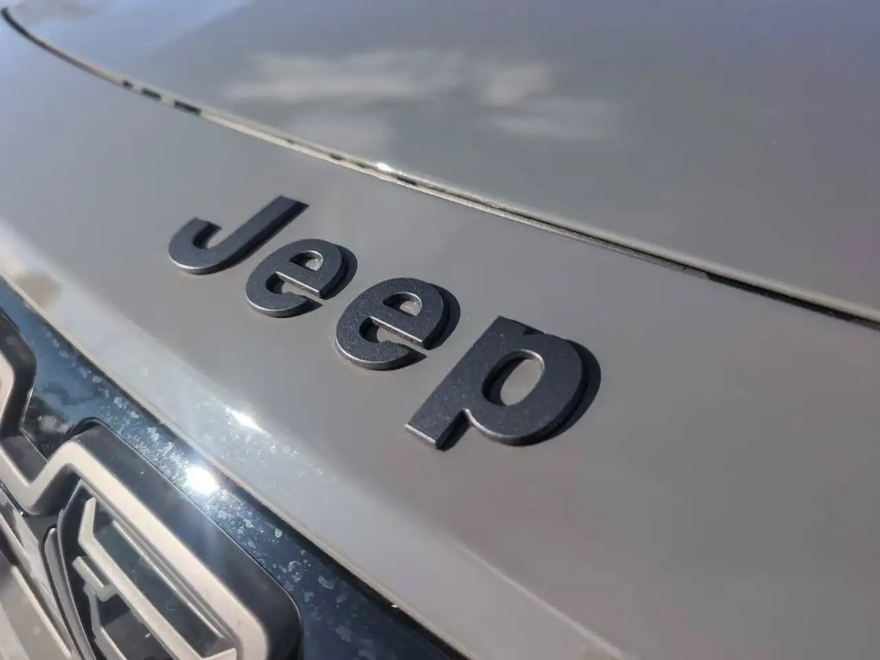 Jeep Cherokee - Image 12