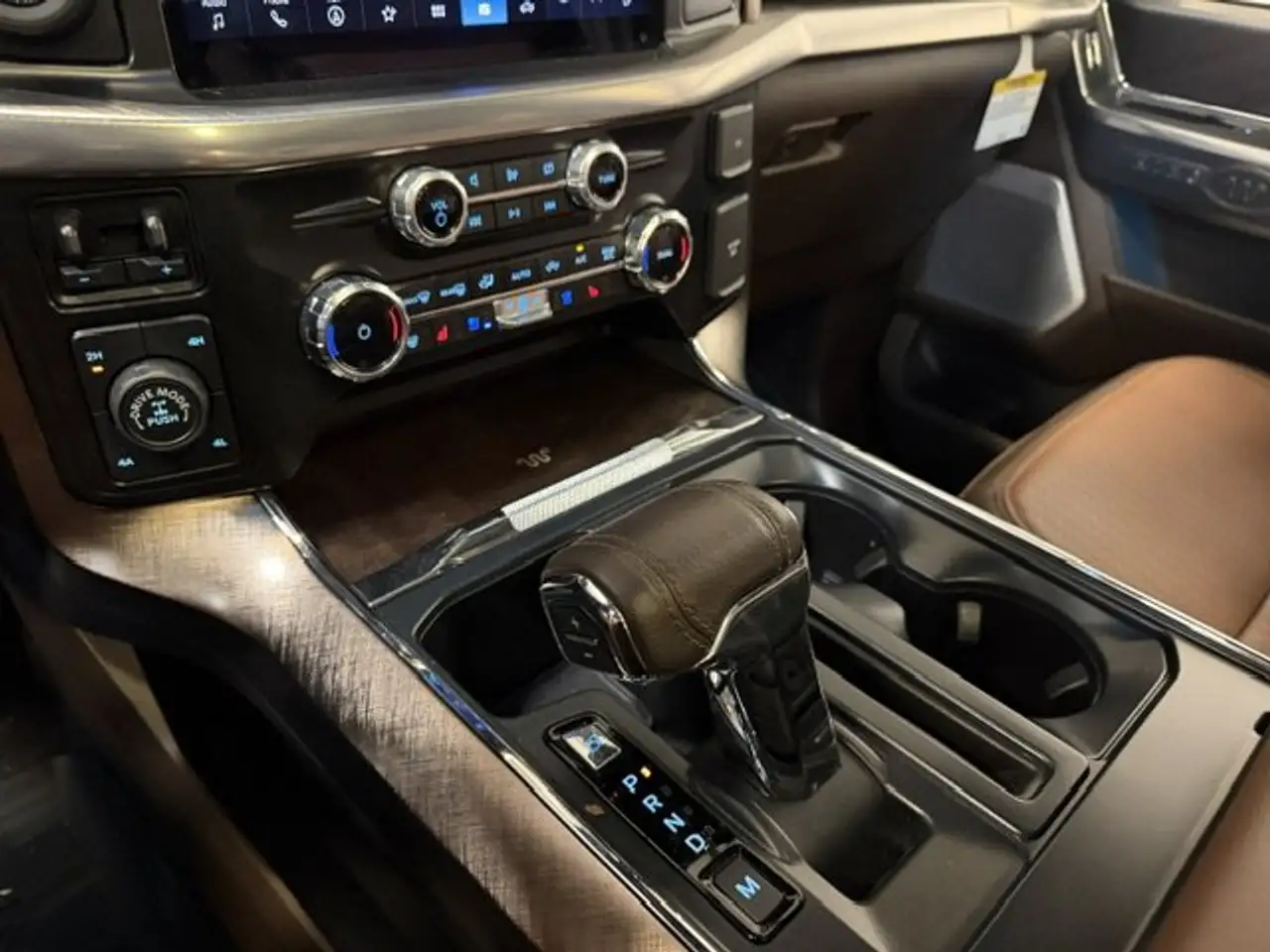 Ford F-150 - Image 19