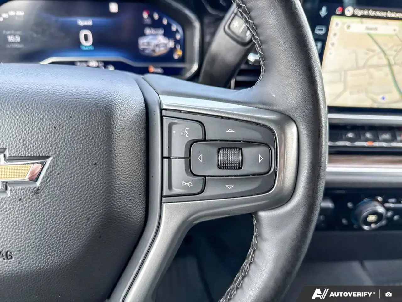 Chevrolet Silverado 1500 - Image 20