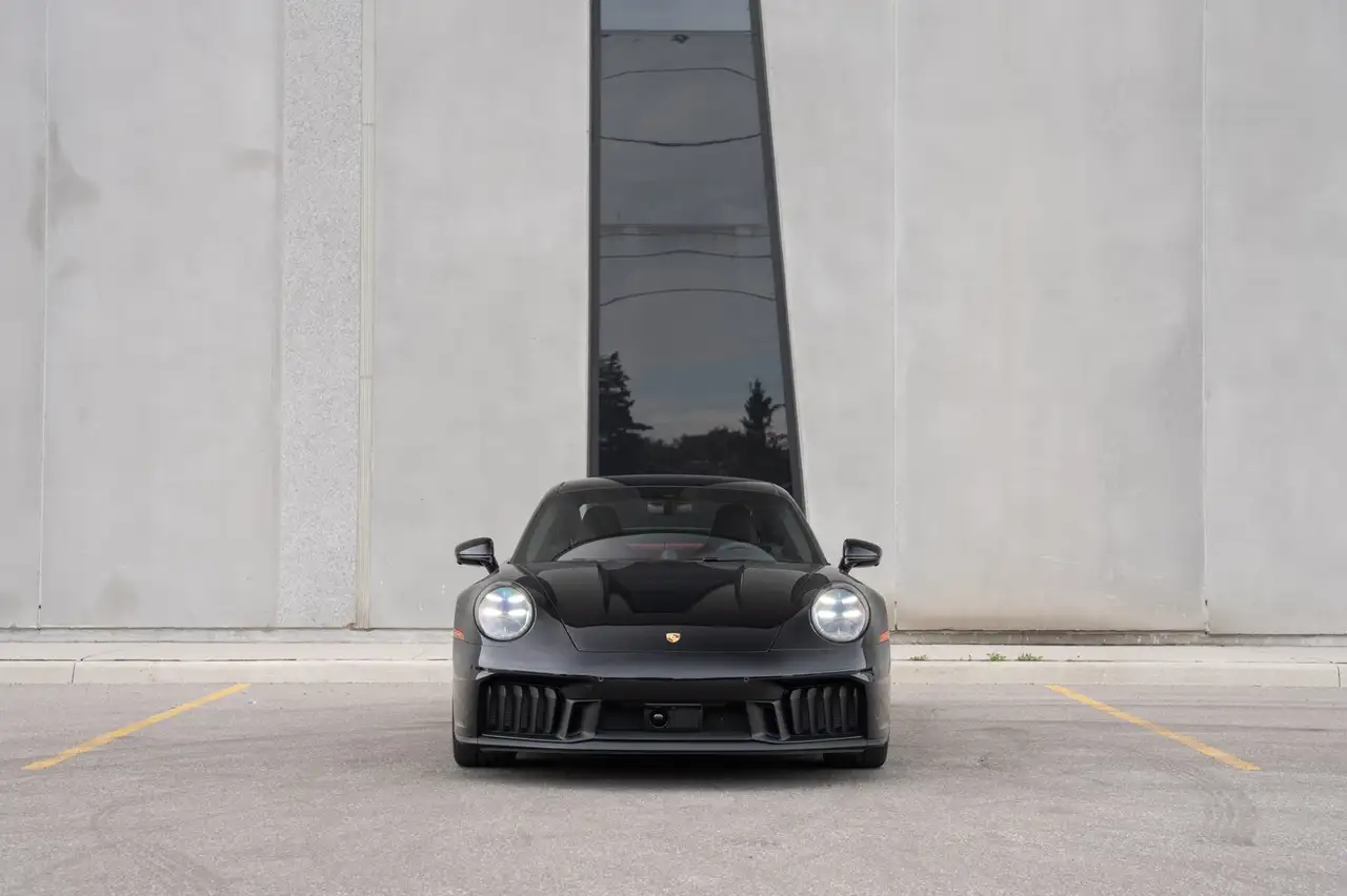 Porsche 911 - Image 6