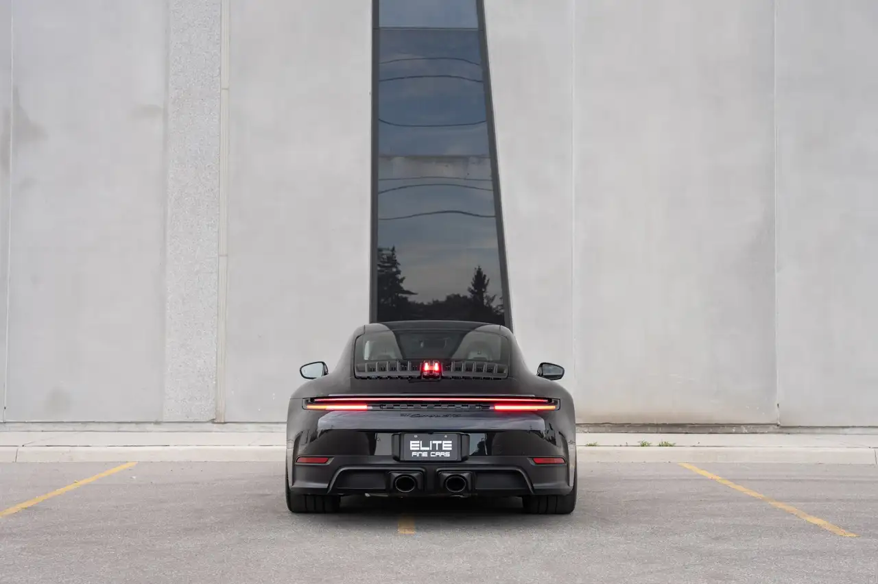 Porsche 911 - Image 3