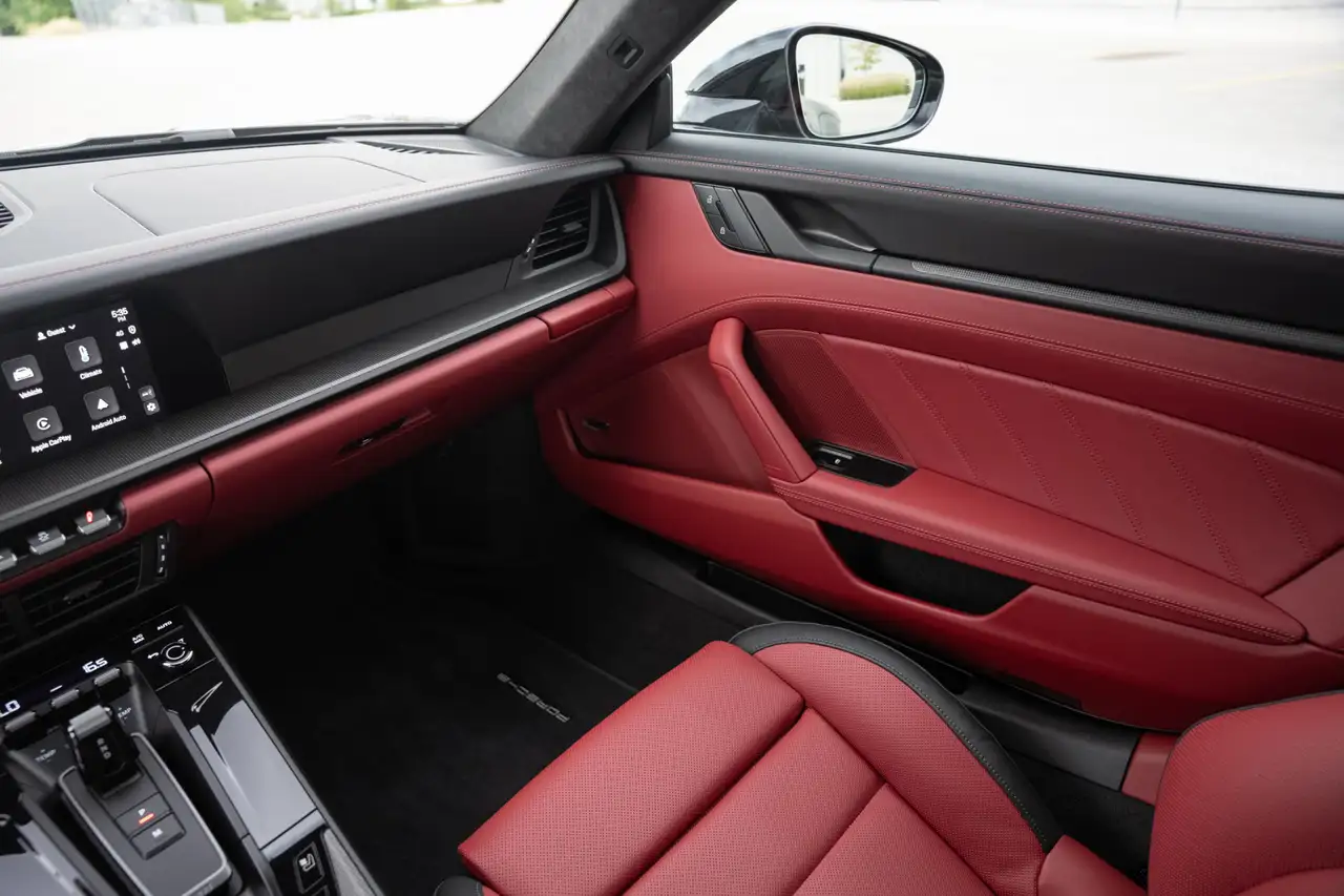 Porsche 911 - Image 28