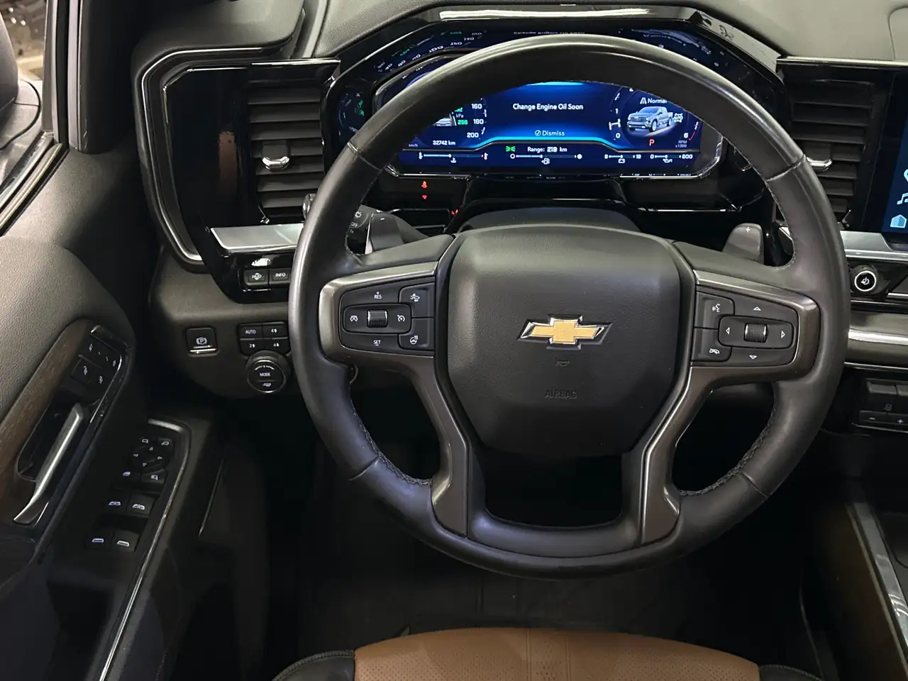 Chevrolet Silverado 1500 - Image 11