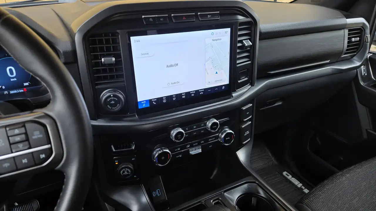 Ford F-150 - Image 12