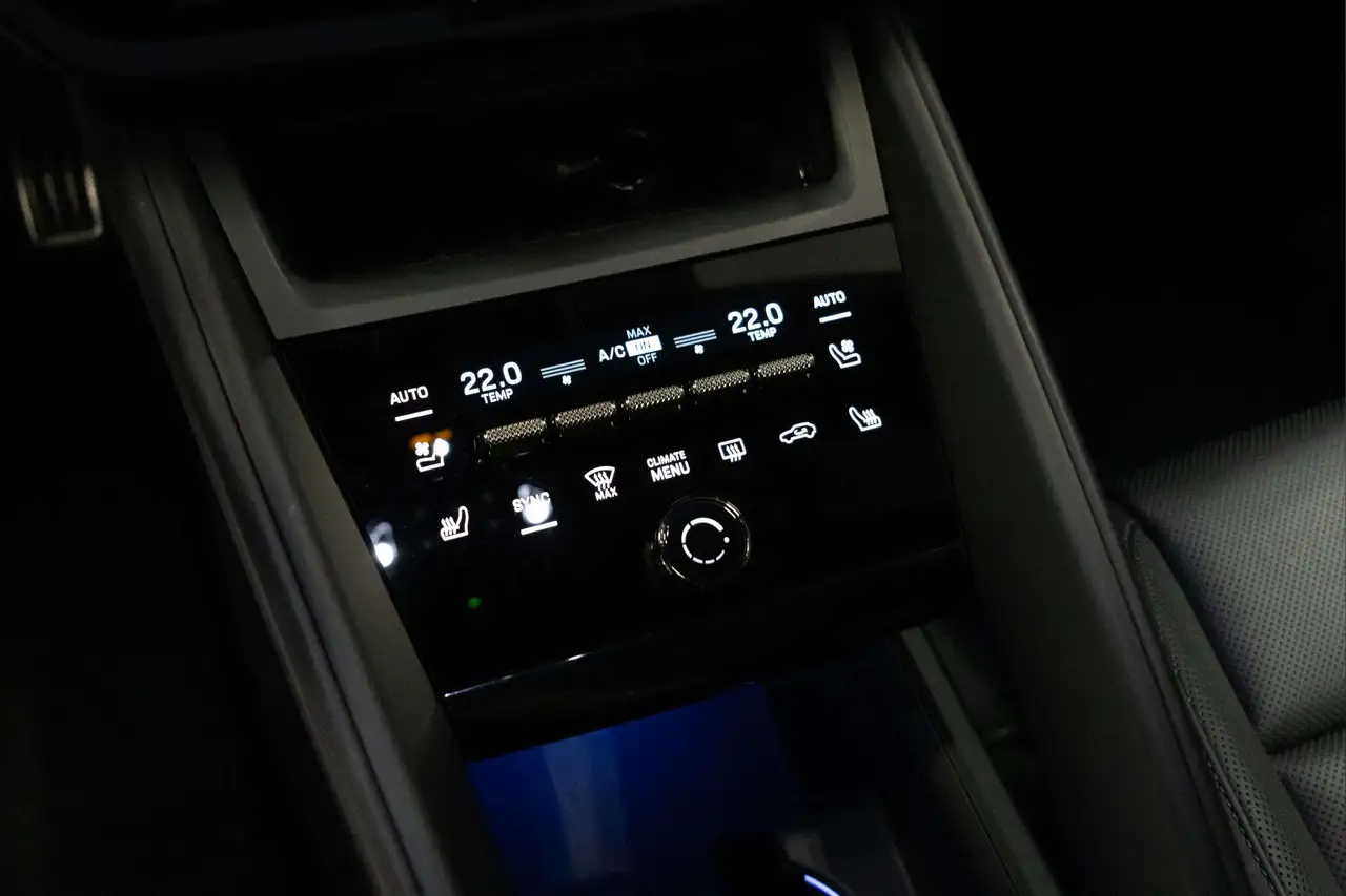 Porsche Macan - Image 26