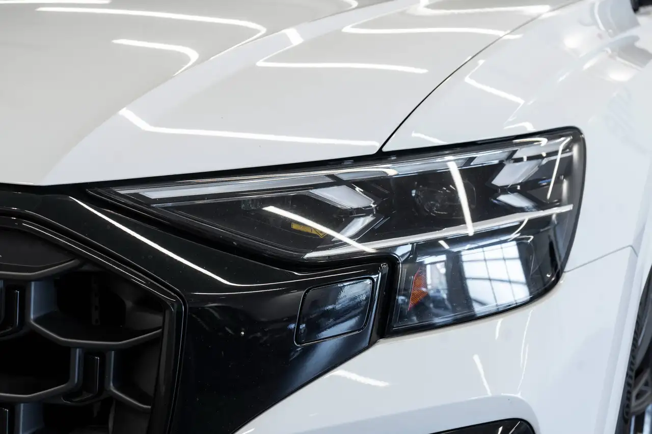 Audi SQ8 - Image 6