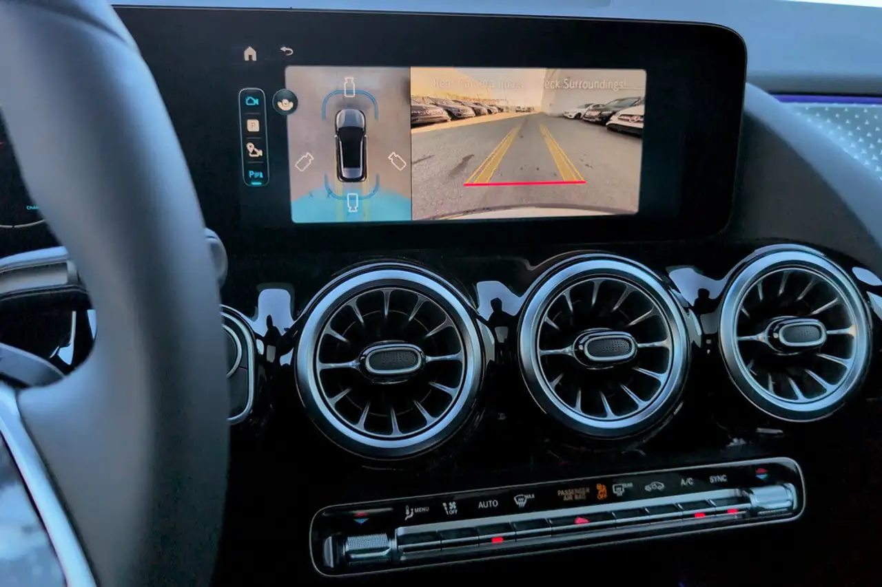 Mercedes-Benz GLA - Image 9