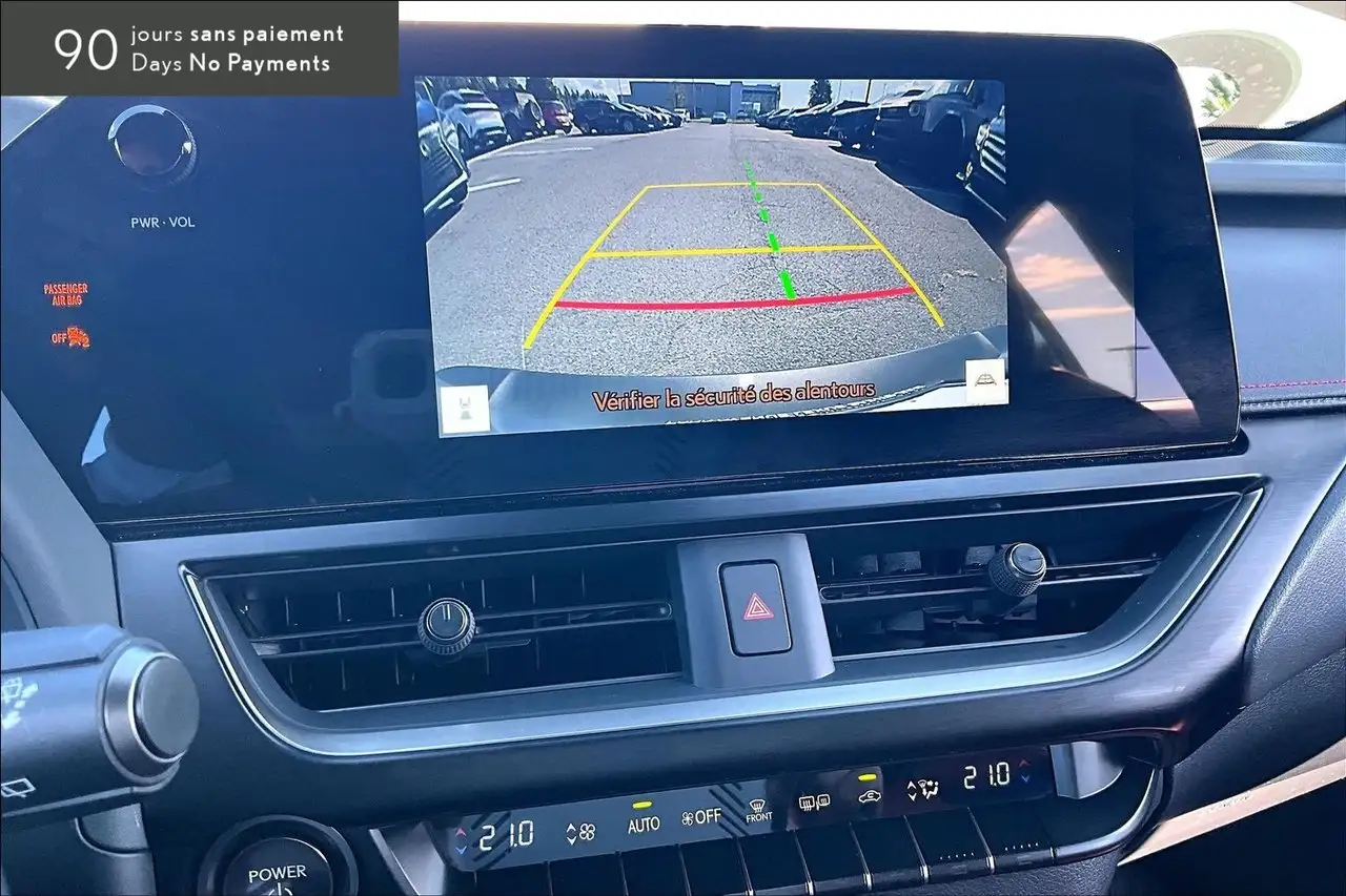 Lexus UX - Image 23
