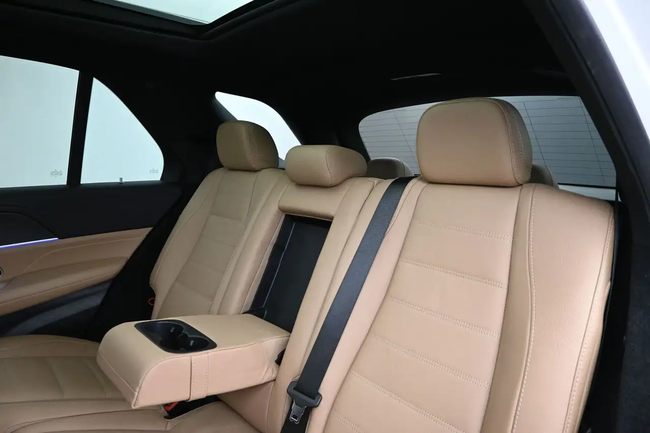 Mercedes-Benz GLE - Image 22