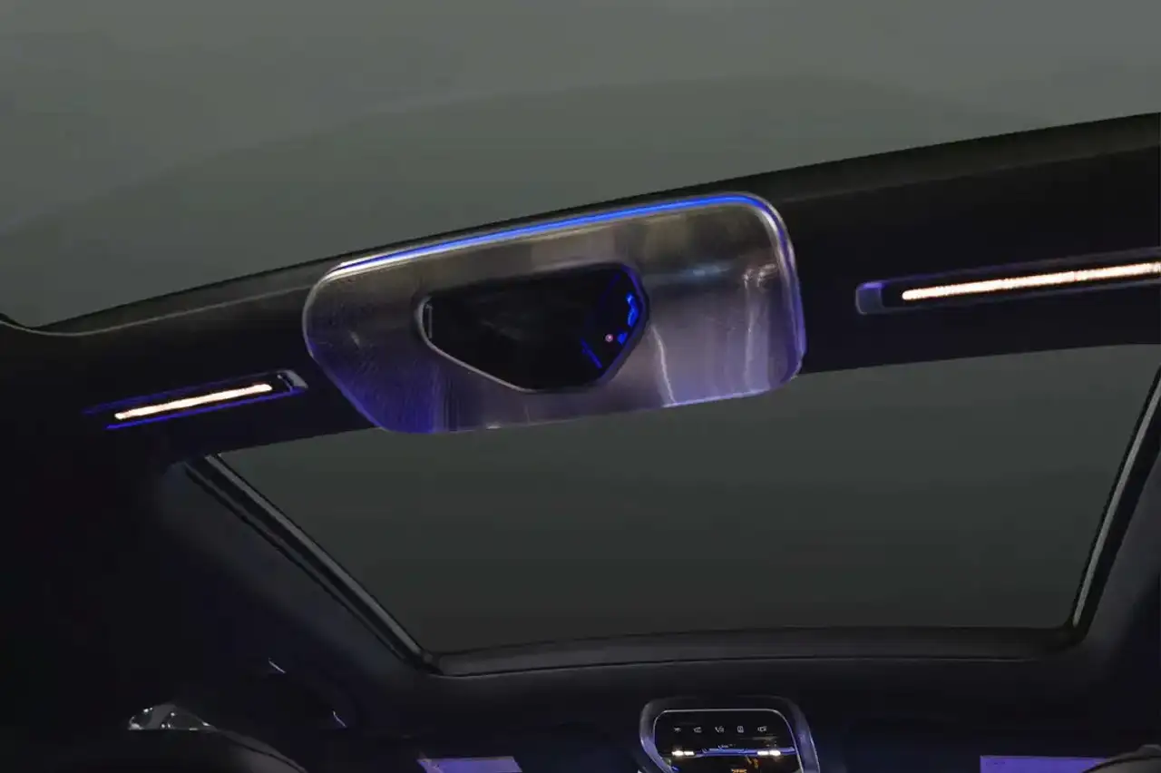 Mercedes-Benz S-Class - Image 19