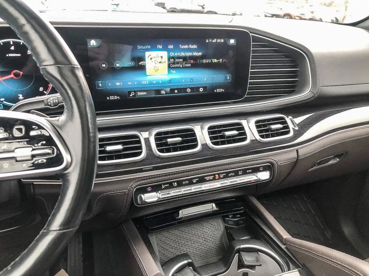 Mercedes-Benz GLE - Image 21