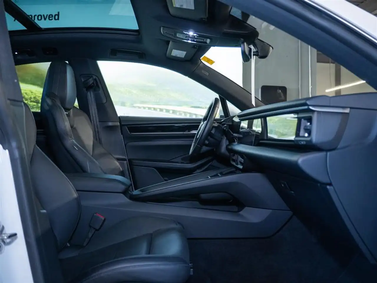 Porsche Macan - Image 20