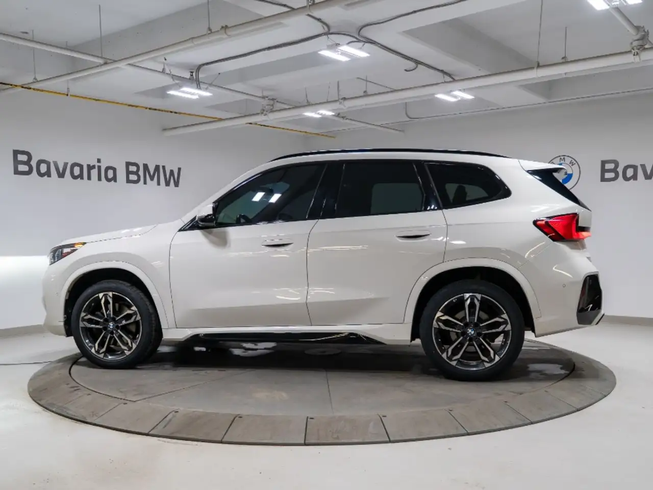 BMW X1 - Image 2