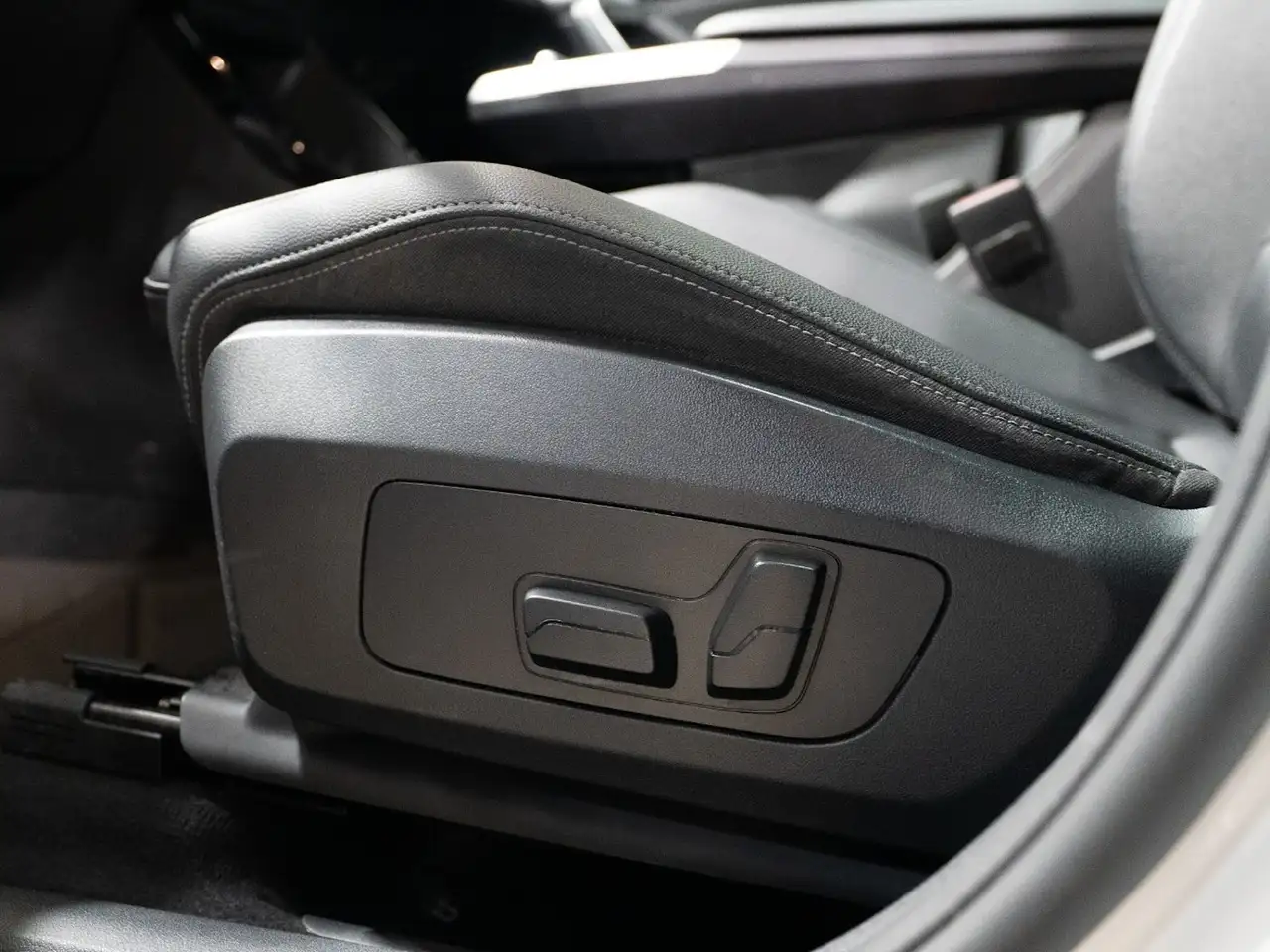 BMW X1 - Image 16