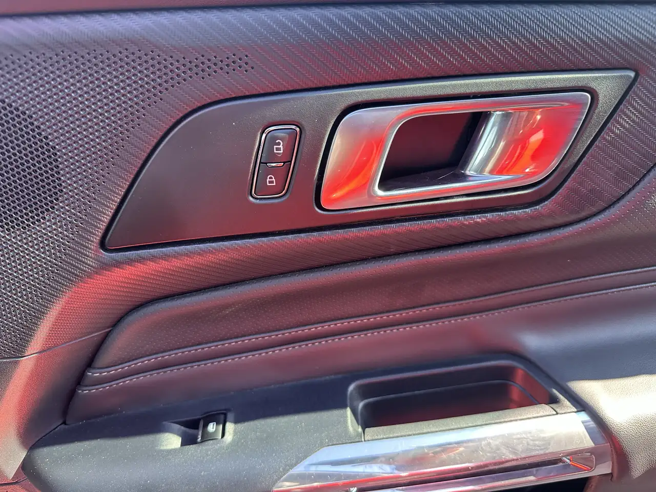 Ford Mustang - Image 14