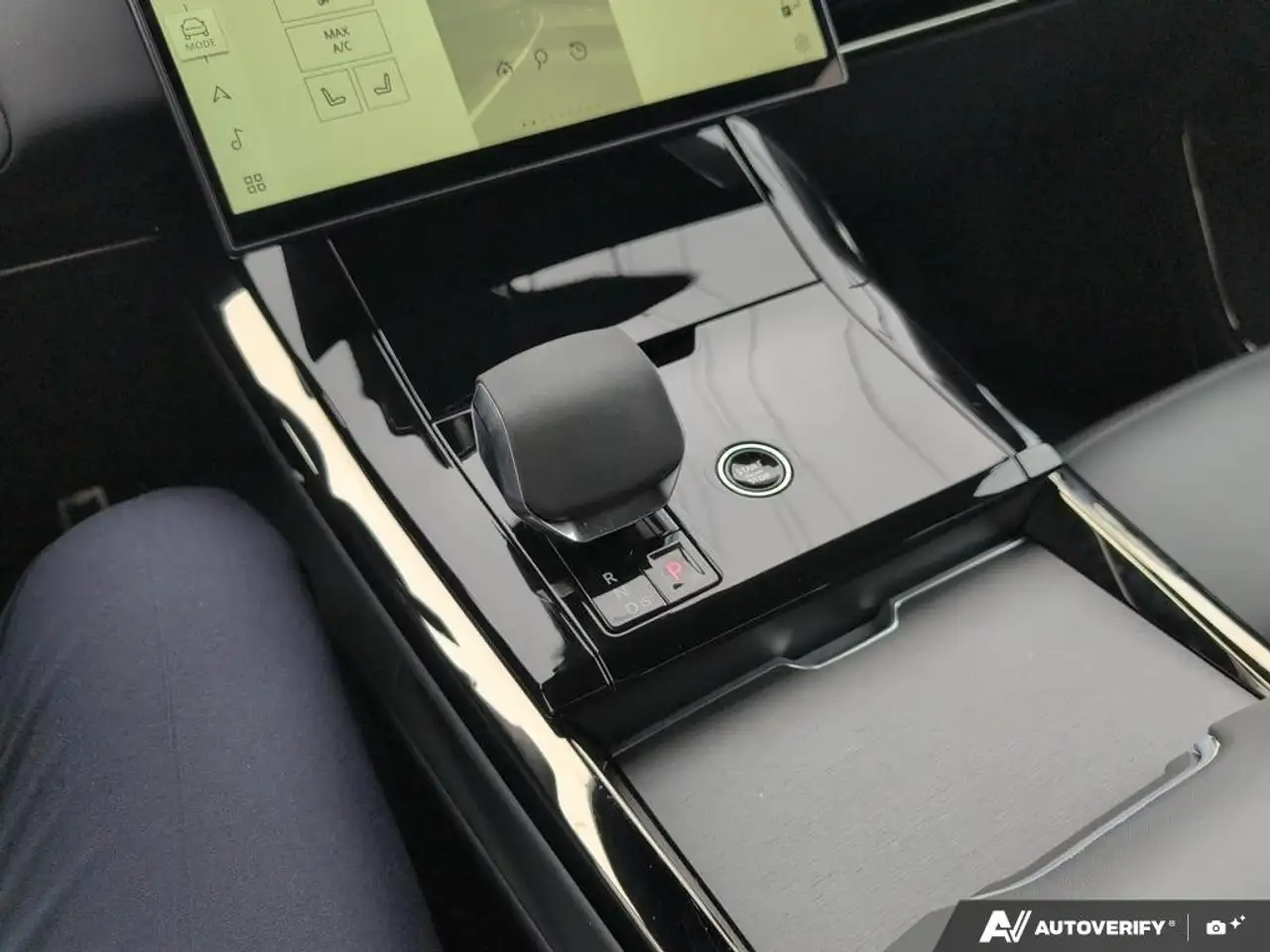 Land Rover Range Rover Sport - Image 18