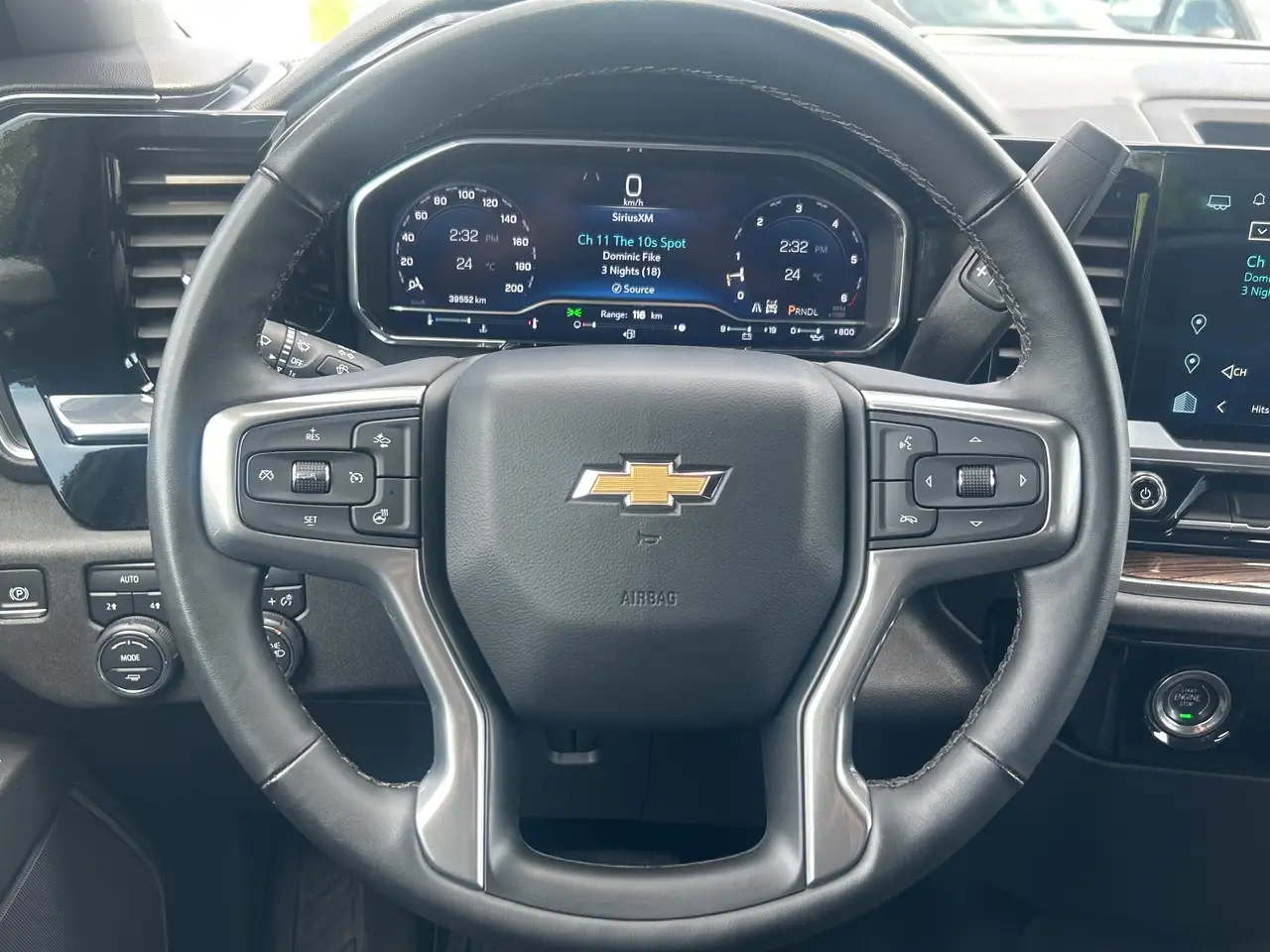 Chevrolet Silverado 1500 - Image 10