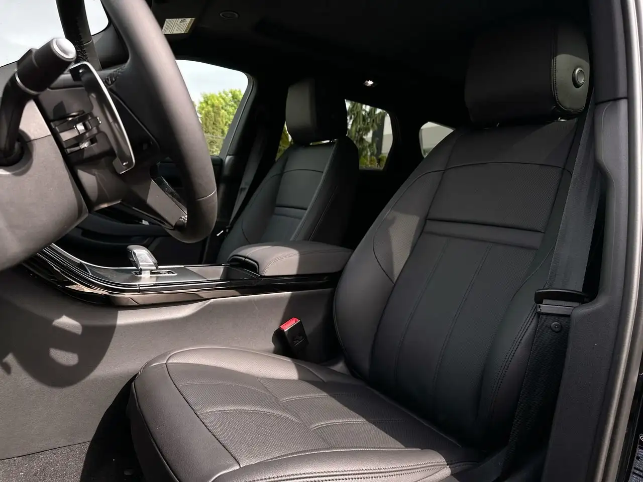 Land Rover Range Rover Evoque - Image 18