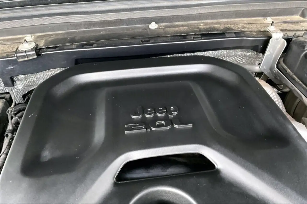 Jeep Wrangler - Image 27