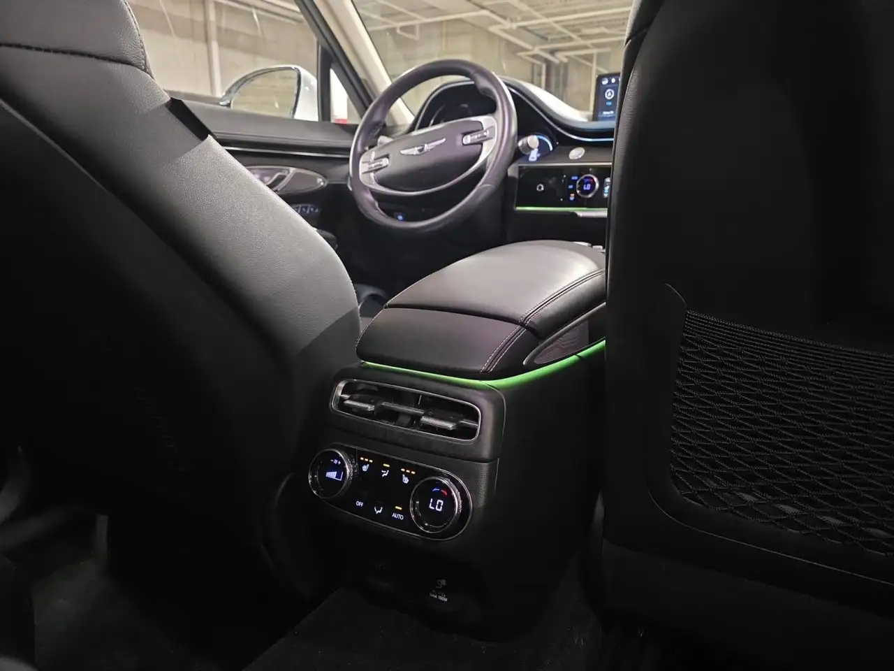 Genesis GV70 - Image 25
