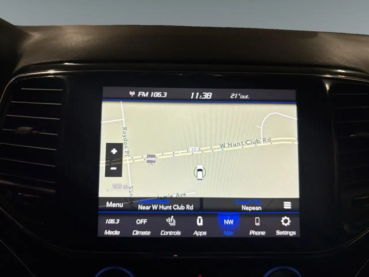 Jeep Grand Cherokee - Image 17