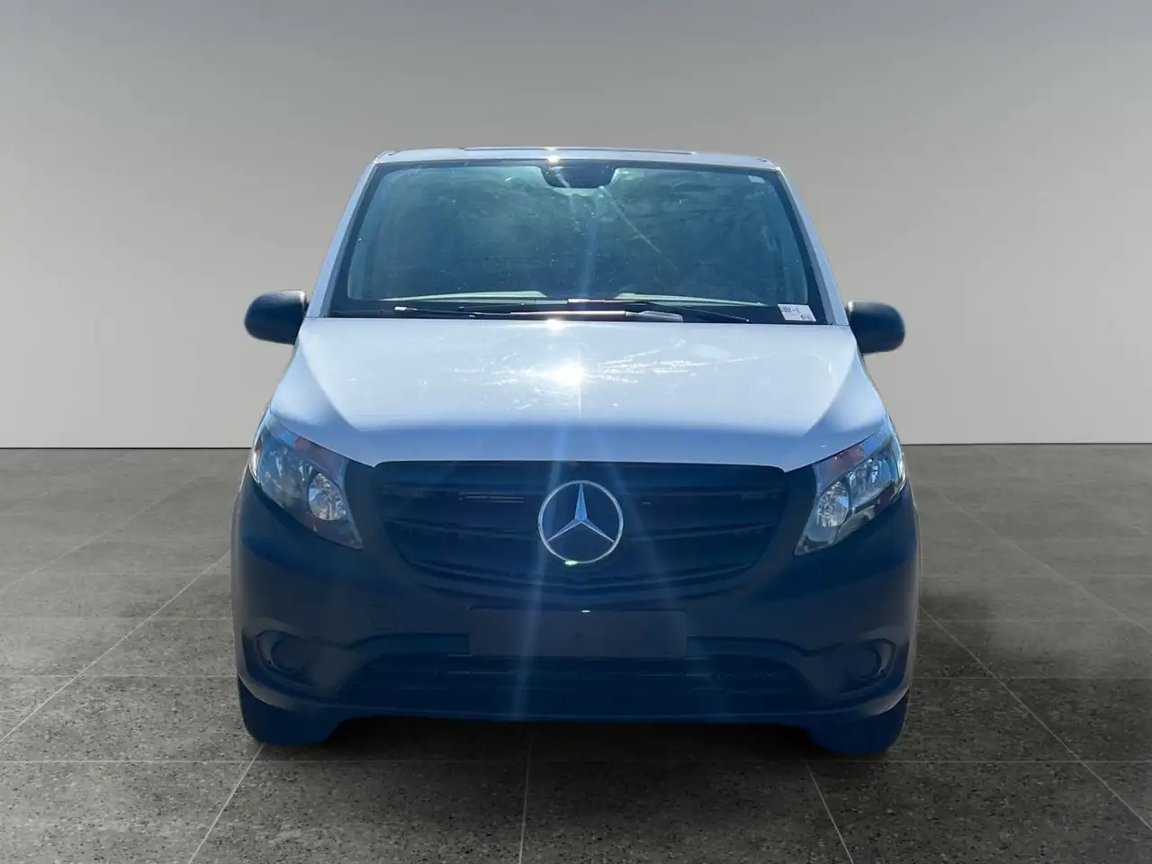 Mercedes-Benz Metris Cargo Van - Image 8