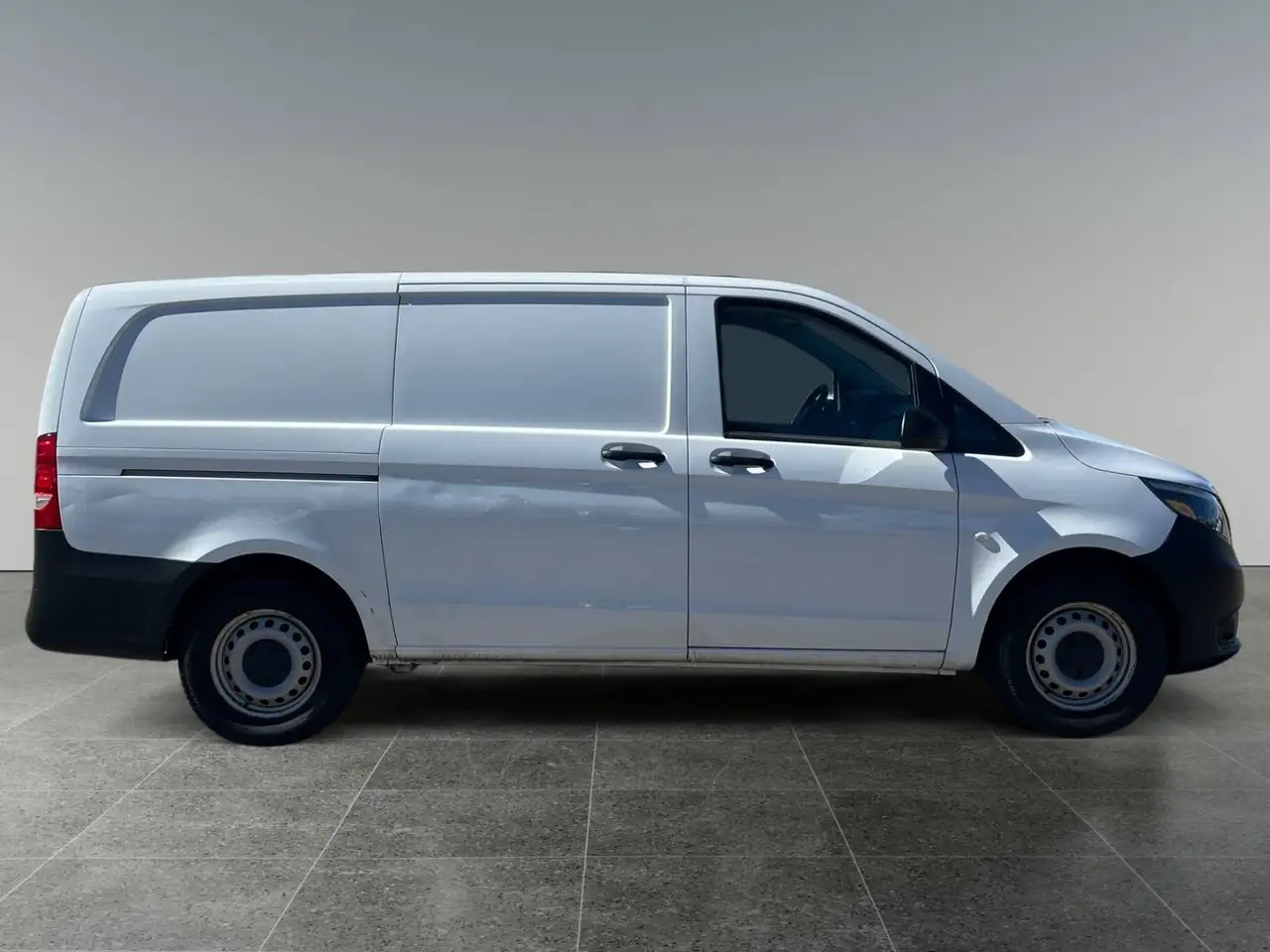 Mercedes-Benz Metris Cargo Van - Image 6