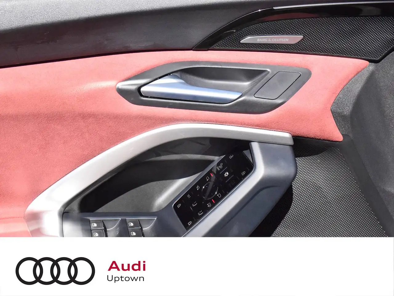 Audi SQ5 - Image 11