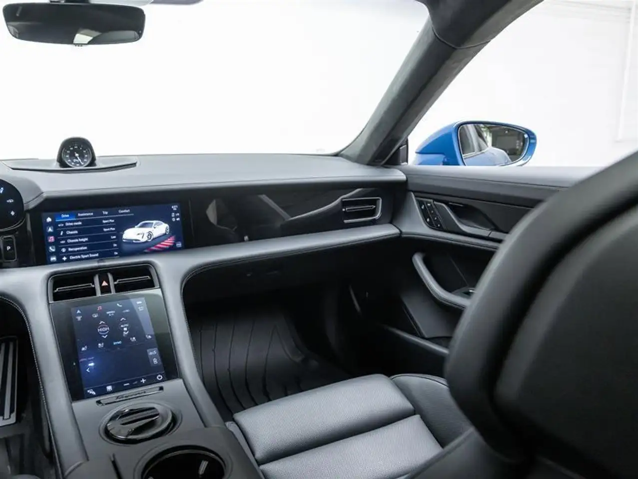 Porsche Taycan - Image 8